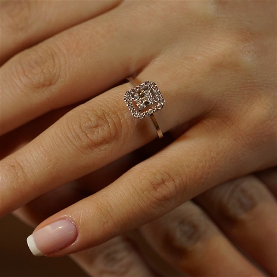 0.25 CT Pırlanta Baget Yüzük - Image 1