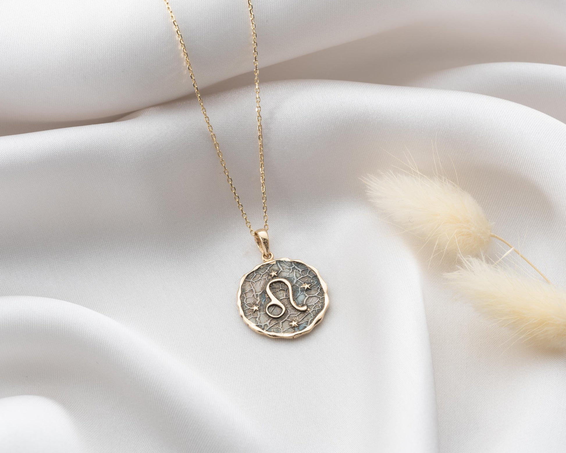 Altın Aslan Burç Kolye Ucu - Image 3