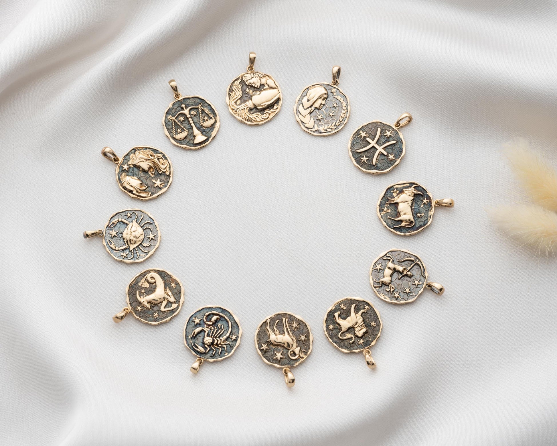 Altın Aslan Burç Kolye Ucu - Image 8