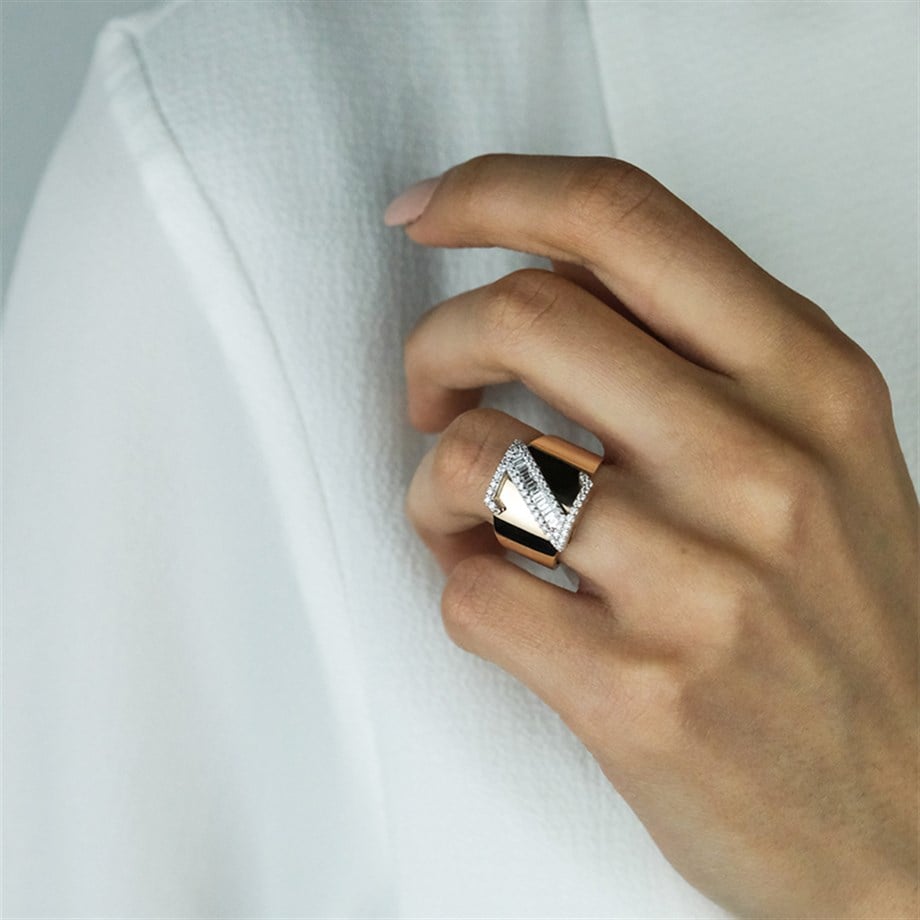 Baget Pırlantalı Harf Yüzük - Image 2