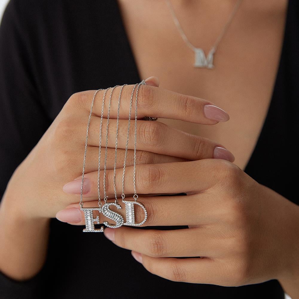 Baget Taş Beyaz Altın Harf Kolye - Image 2