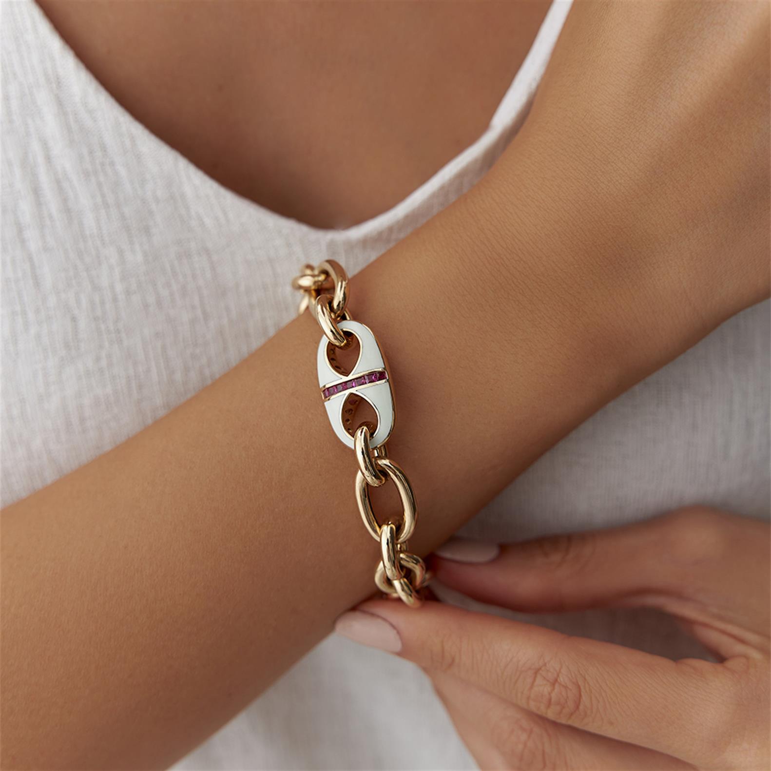 Cetaş Beyaz Mineli Kırmızı Taşlı Eterna Bileklik - Image 4