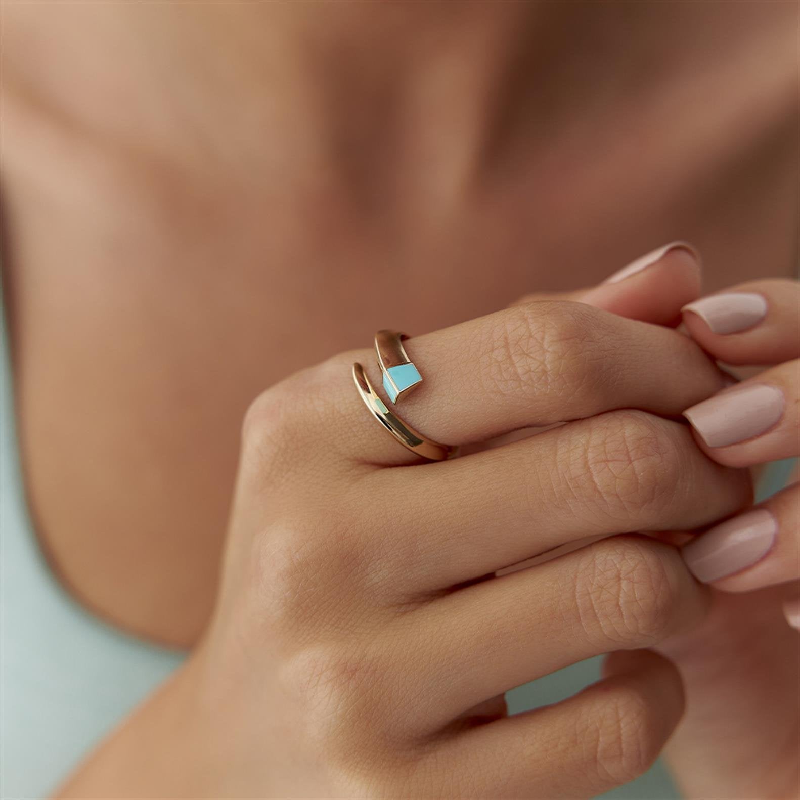 Cetaş Eterna Mavi Mineli Çivi Altın Yüzük - Image 1