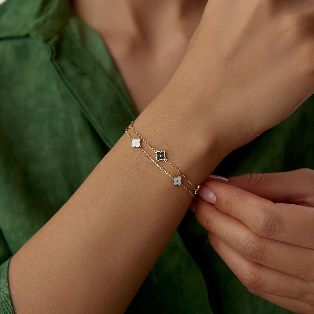 Çift Sıra Beyaz Ve Siyah Mineli Yonca Altın Bileklik - Image 2