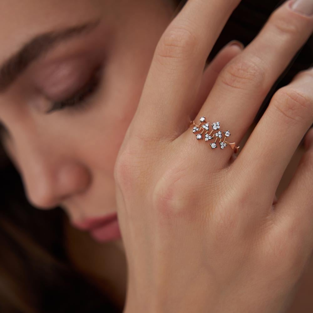 Elmas Görünümlü Minimal Altın Yüzük - Image 1