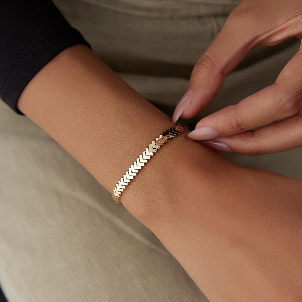 Forward Sıralı Üçgen Altın Bileklik - Image 2