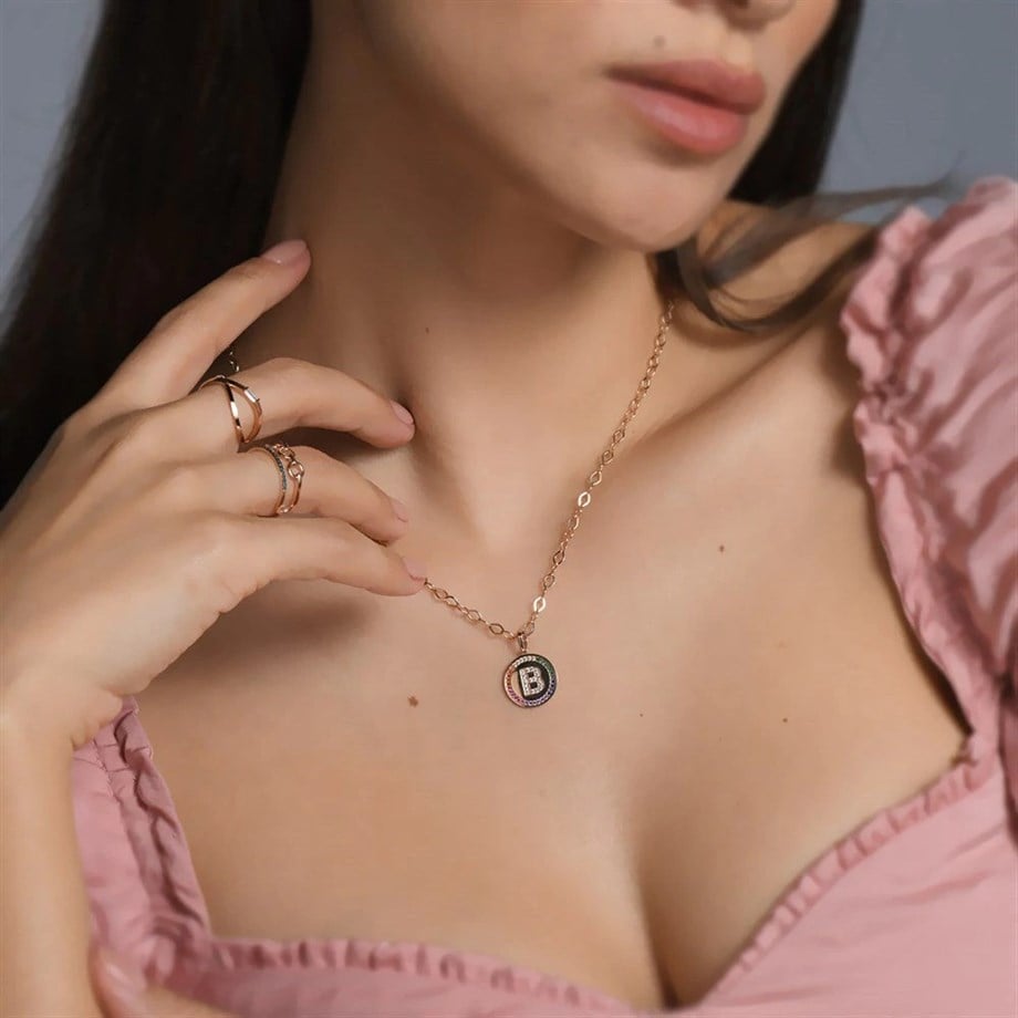 Gökkuşağı Renkli Harf Kolye Ucu - Image 3