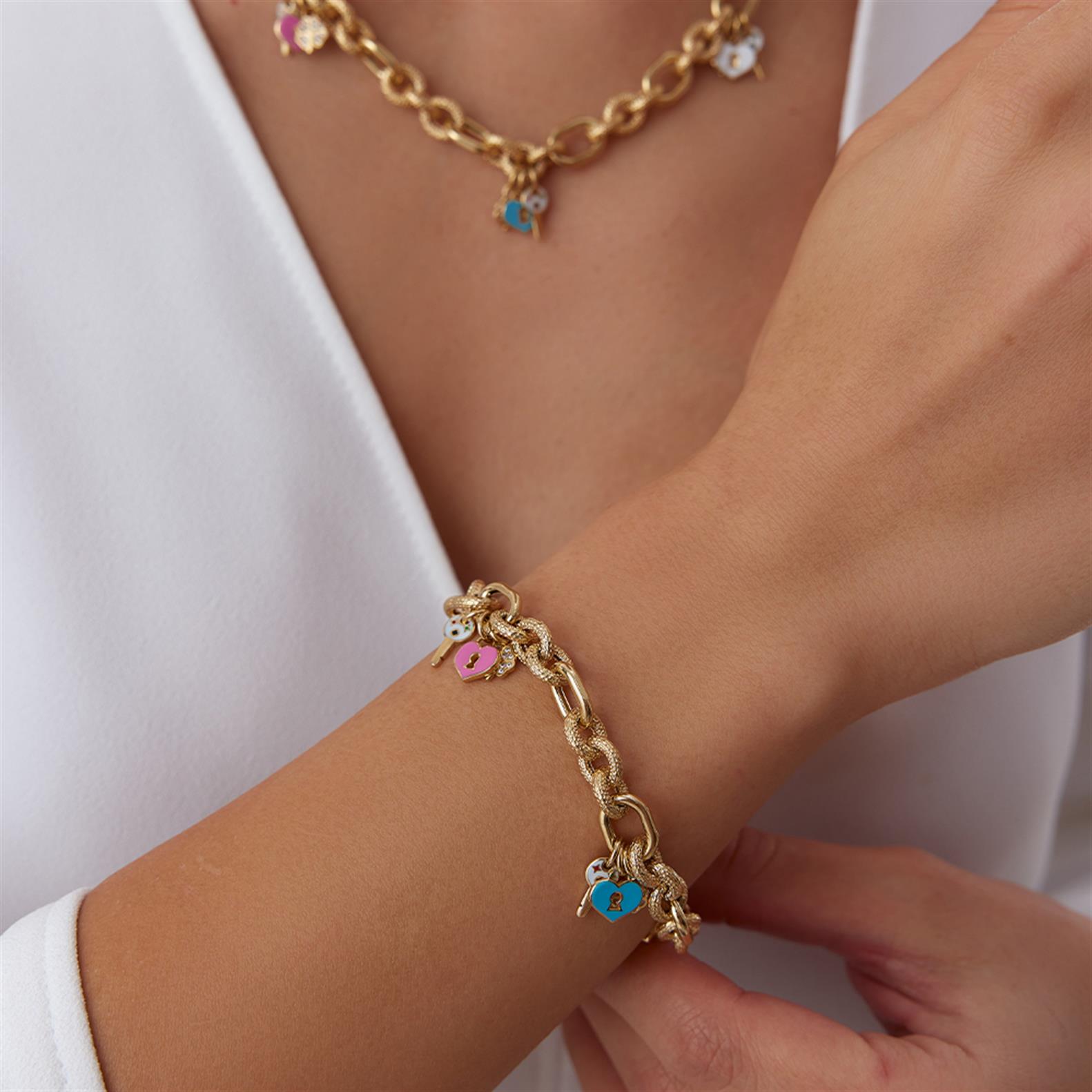 Kalp Yonca Kilit Anahtar Charmlı Renkli Mineli Altın Kolye - Image 3