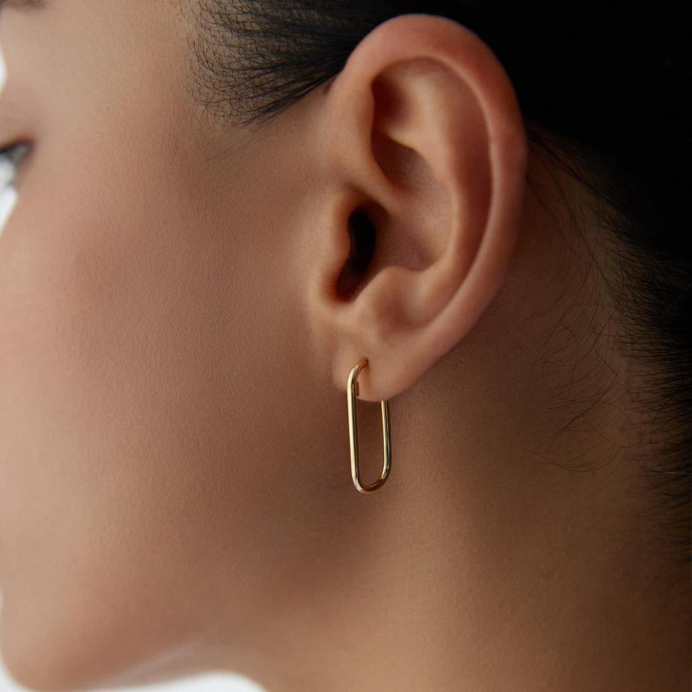 Minimal Ataç Altın Küpe - Image 2