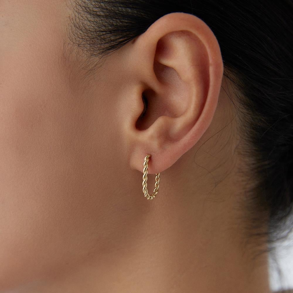 Minimal Burgu Altın Küpe - Image 2