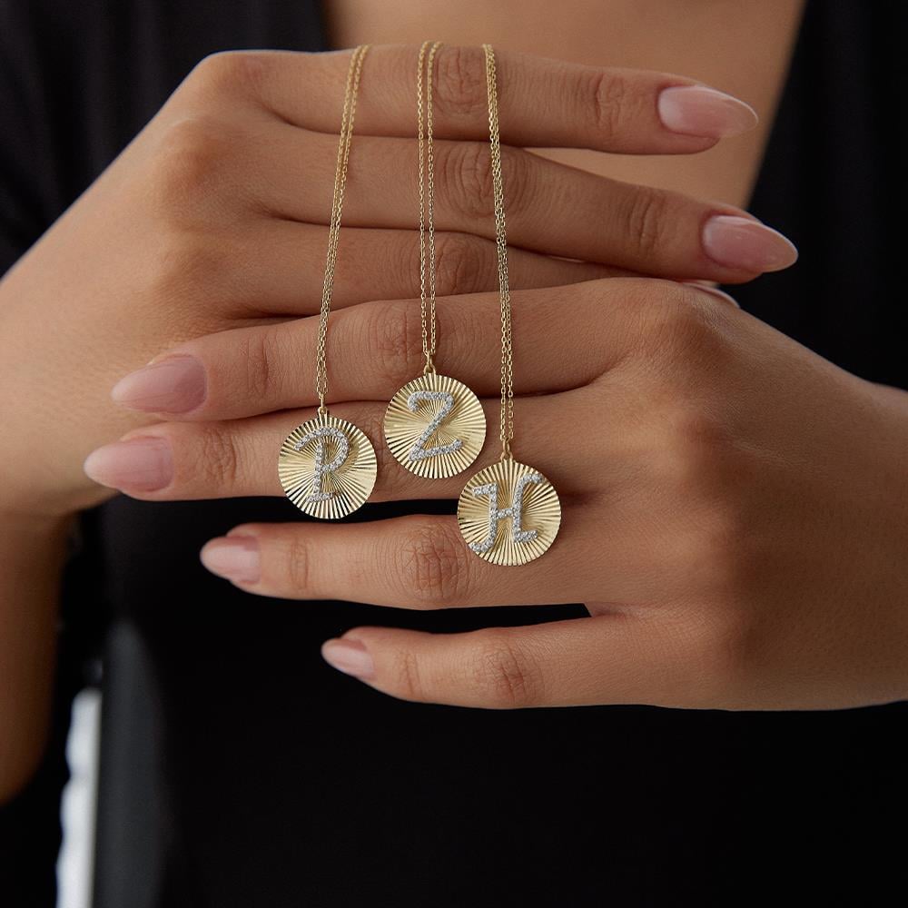 Minimal Harf Altın Kolye - Image 2