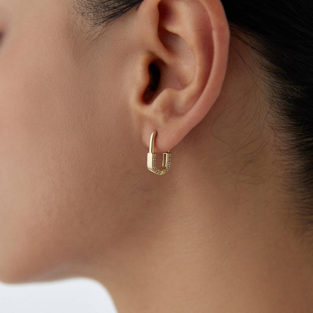 Minimal Kilit Altın Halka Küpe - Image 2