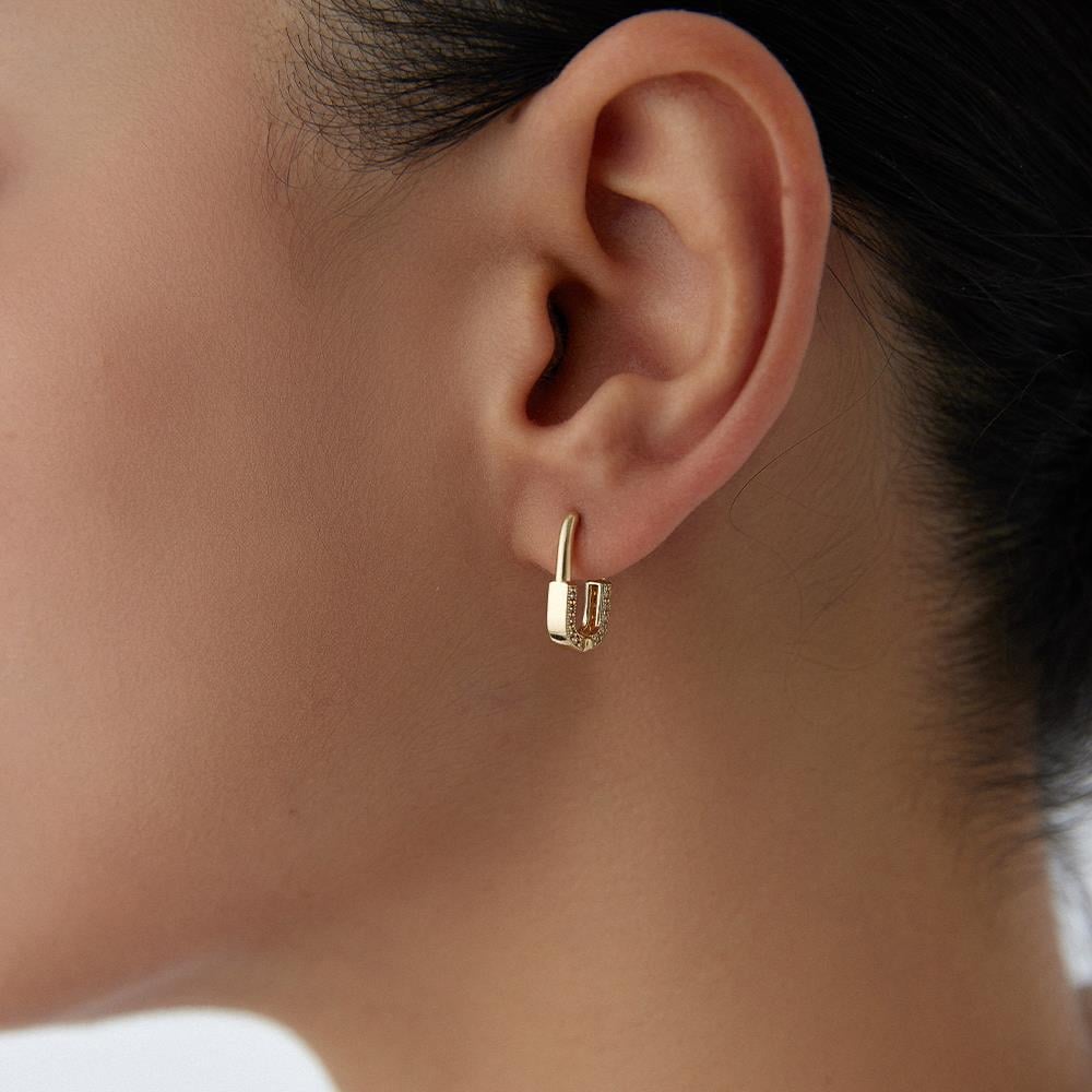 Minimal Kilit Altın Halka Küpe - Image 2