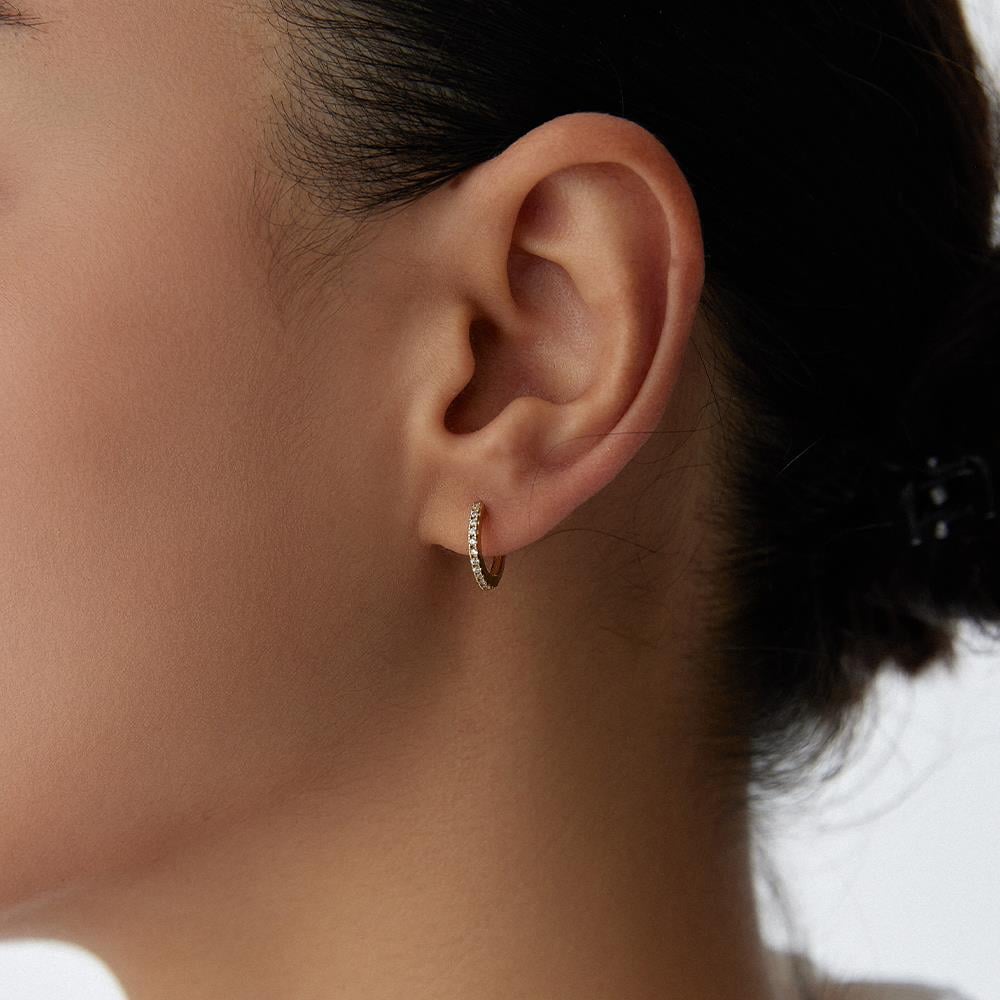 Minimal Taşlı Altın Halka Küpe - Image 2