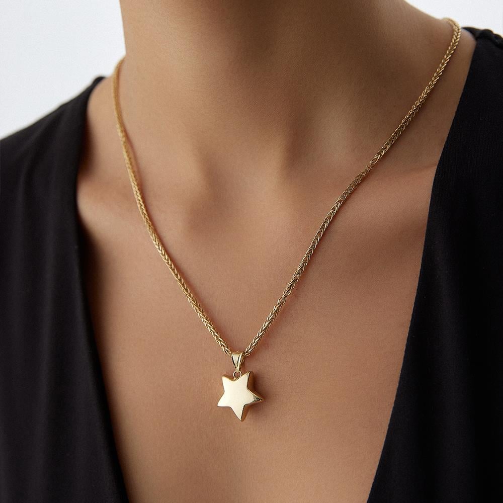 Minimal Yıldız Altın Kolye Ucu - Image 1