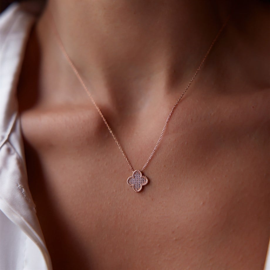 Rose Altın Minimal Yonca Kolye - Image 2