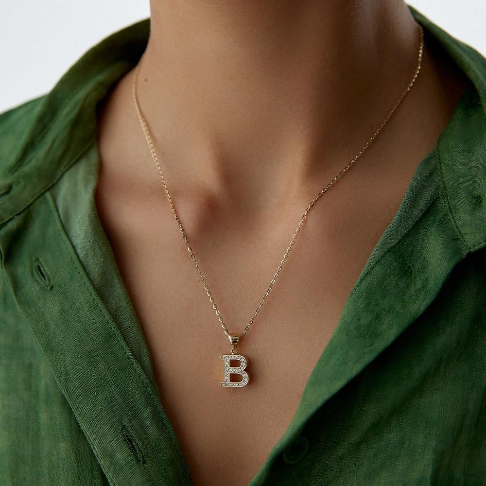 Taşlı Altın Harf Kolye - Image 4