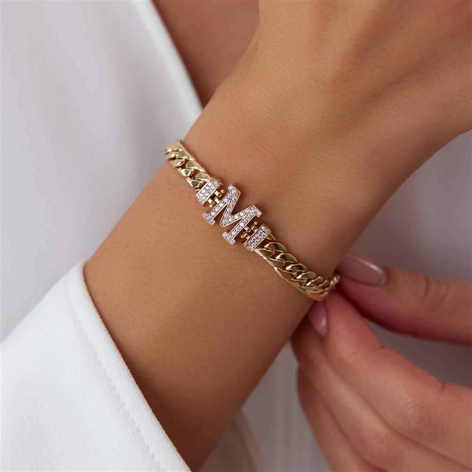 Taşlı Harf Altın Bileklik - Image 1