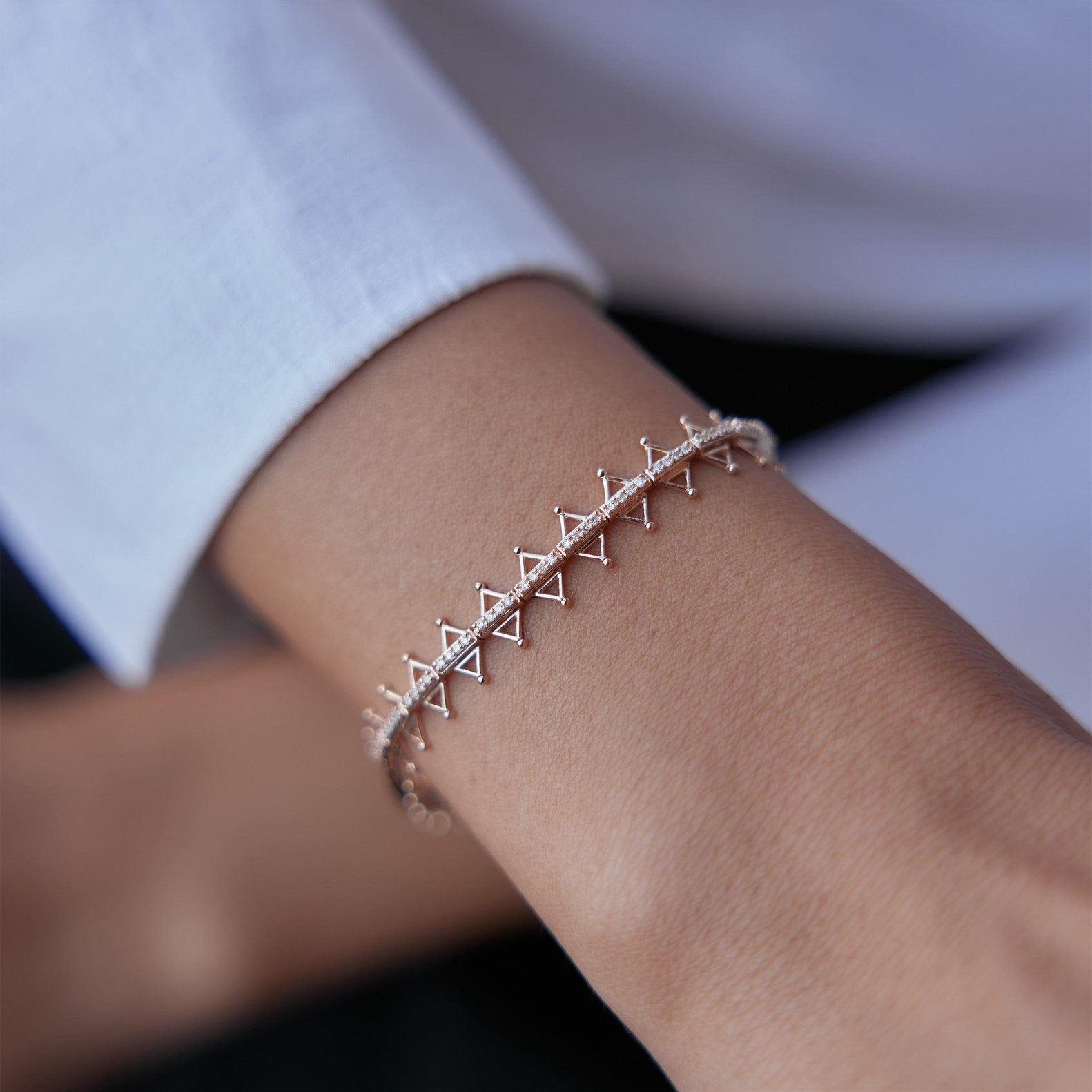 Üçgen Tasarım Pırlanta Bileklik - Image 1