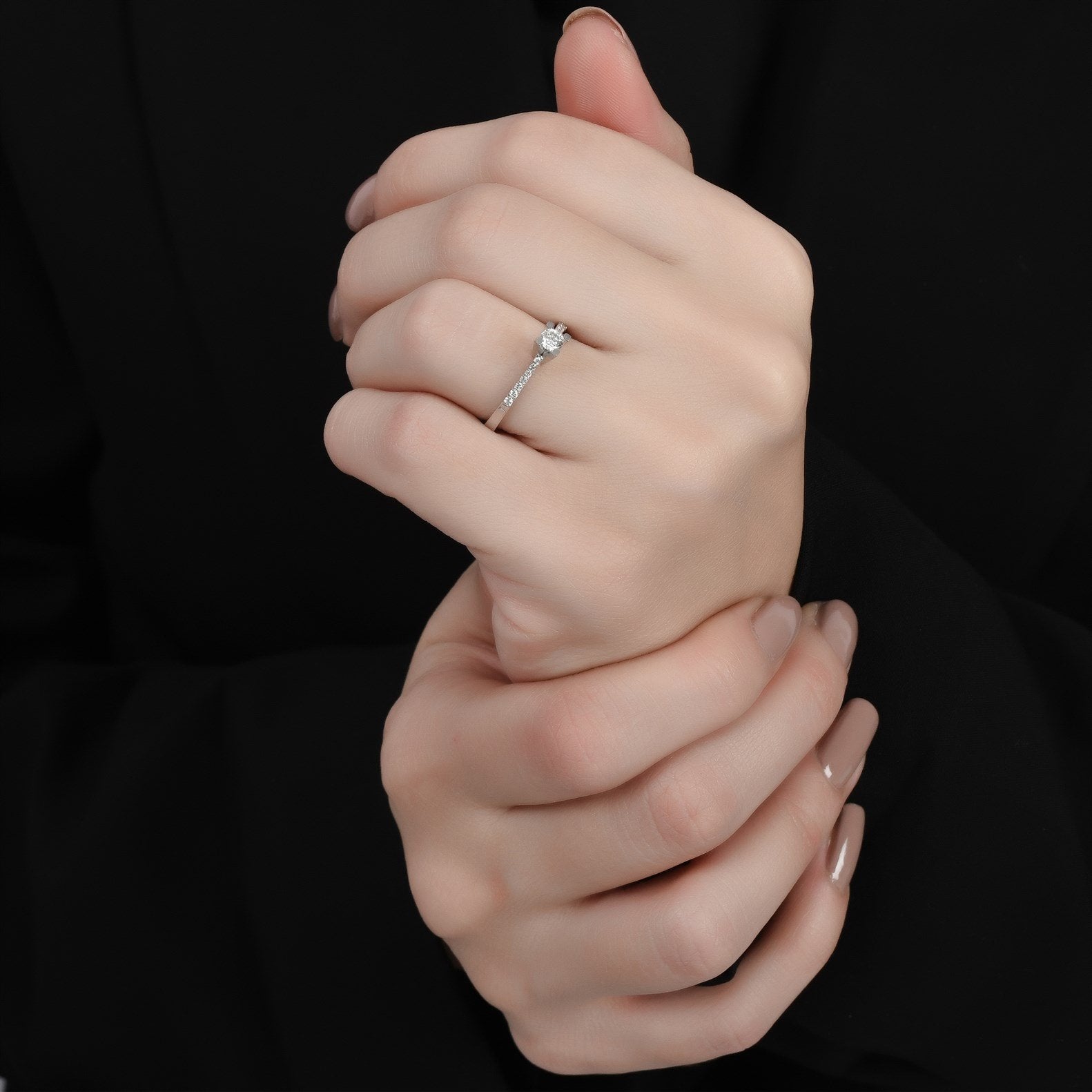 Yarım Tur Pırlanta Tektaş Yüzük - Image 4